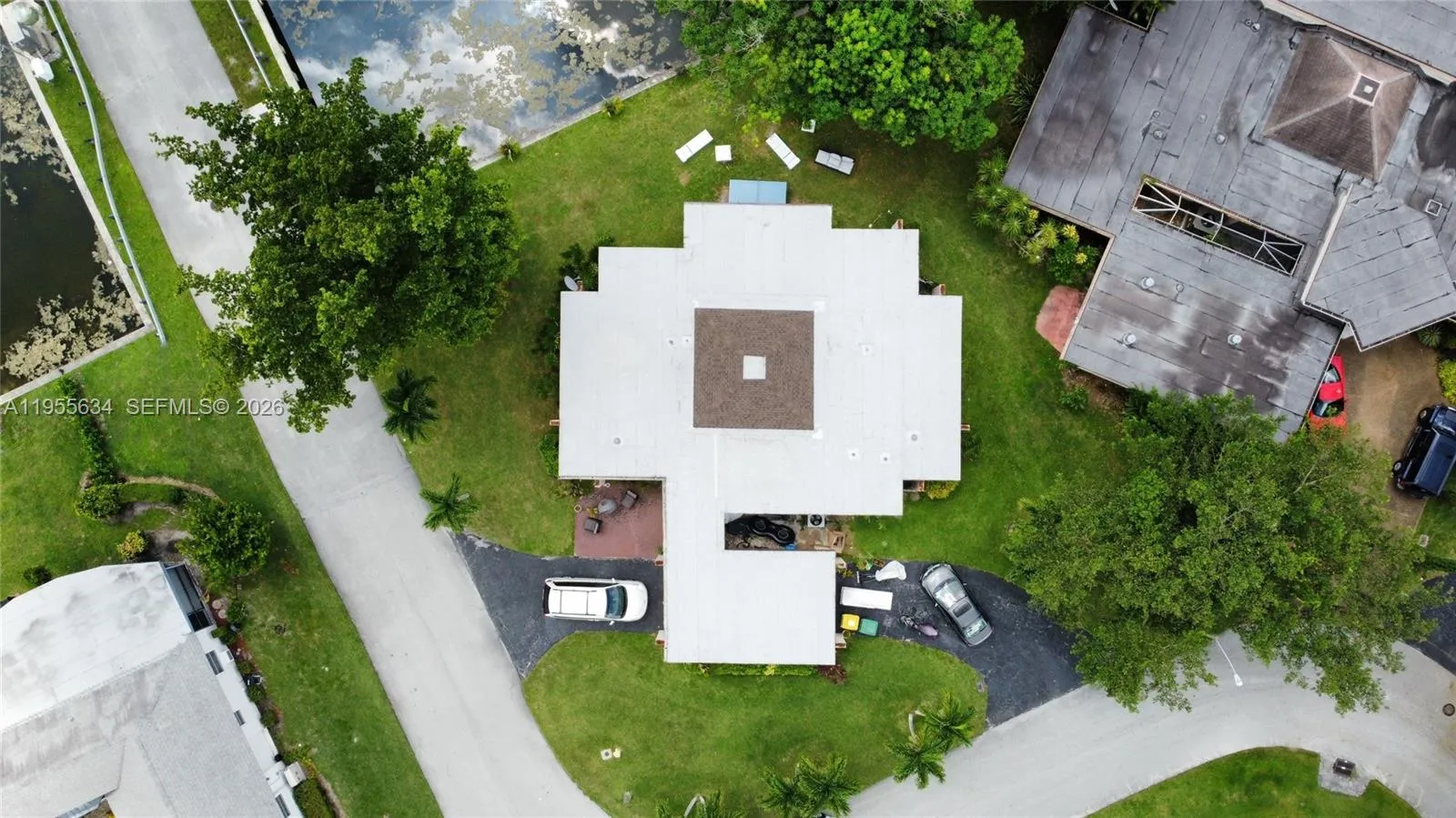 5700 White Hickory Cir, Tamarac FL 33319
