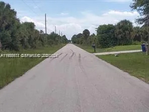 3215 52nd St W, Lehigh Acres FL 33971