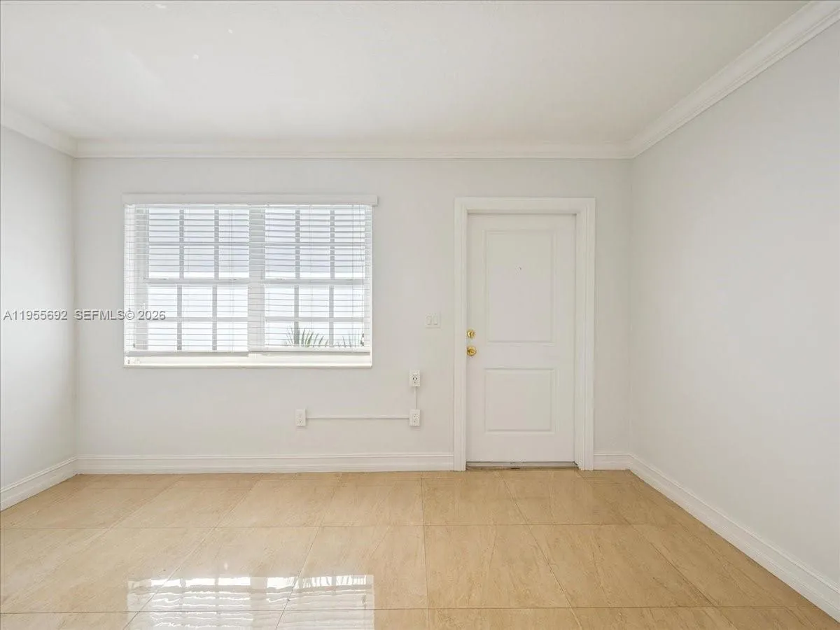 6891 SW 26th Ter, Miami FL 33155