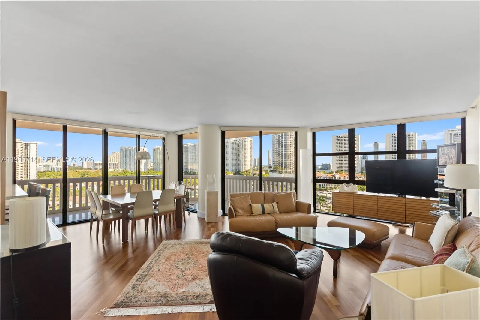 3 bedroom 2 bath for sale at 1000 W Island Blvd # 1209, Aventura FL 33160