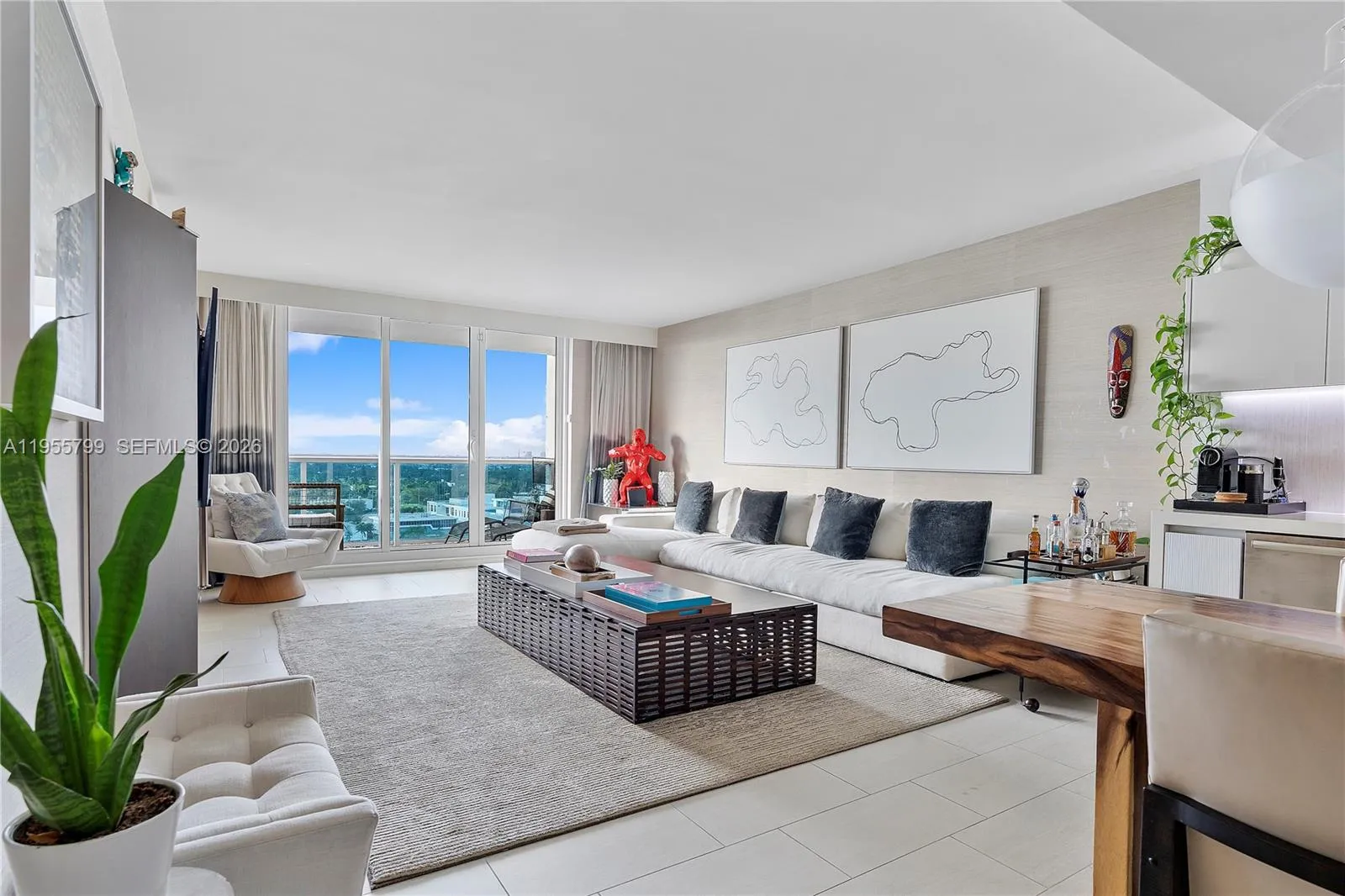 102 24th St # 1427, Miami Beach FL 33139