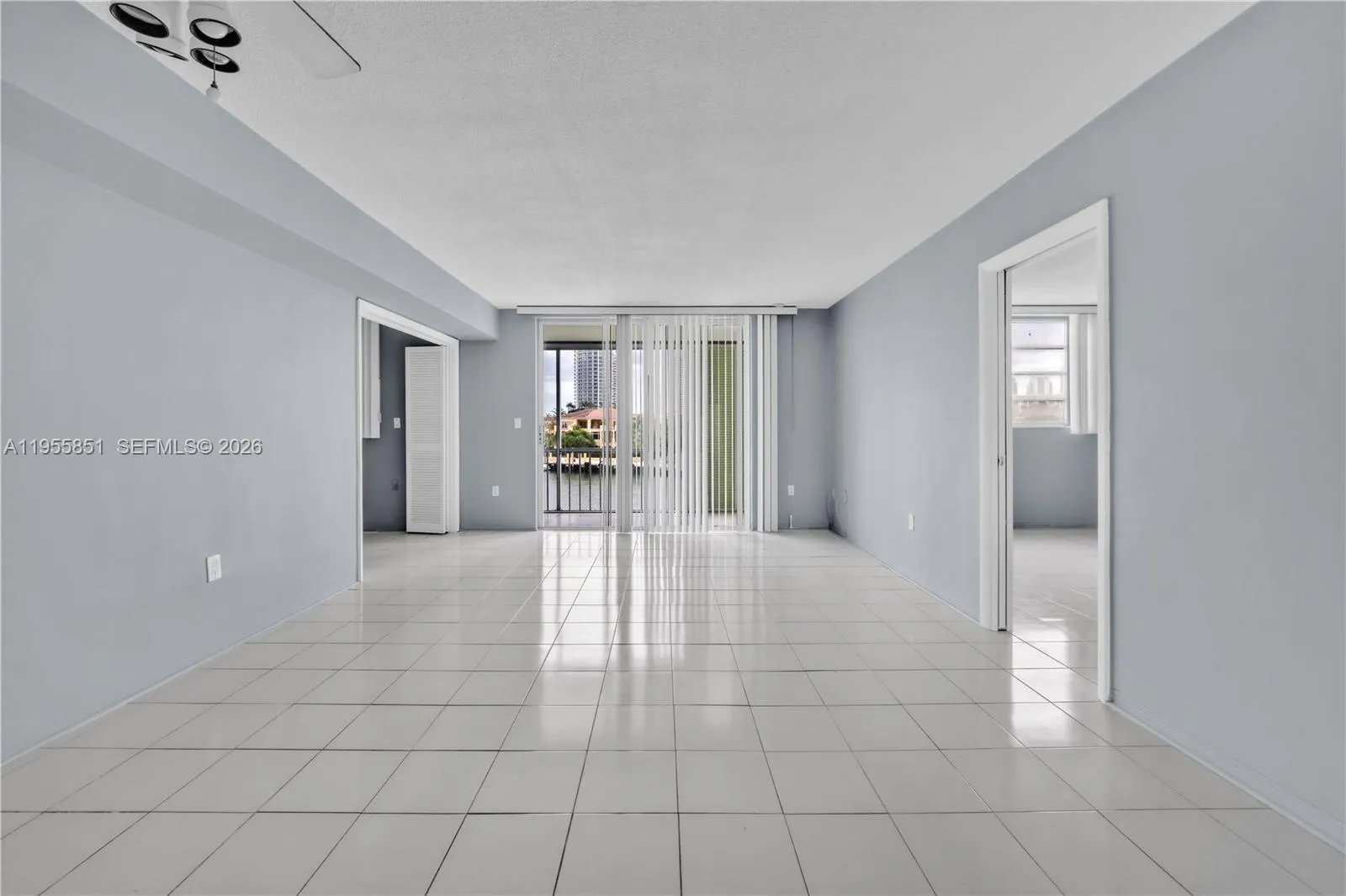 3030 Marcos Dr, Aventura FL 33160