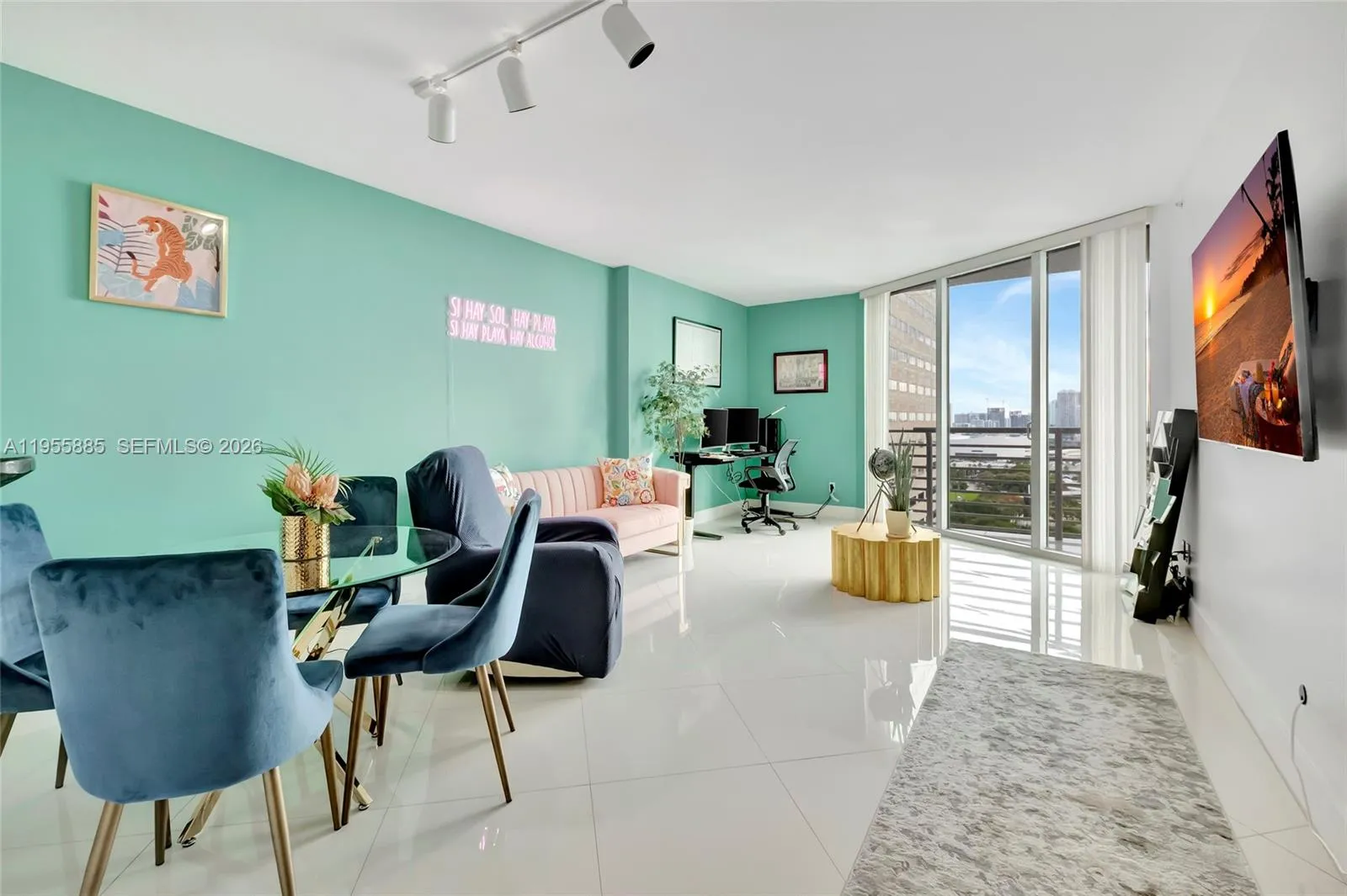 1 bedroom 1 bath for sale at 325 S Biscayne Blvd # 2616, Miami FL 33131