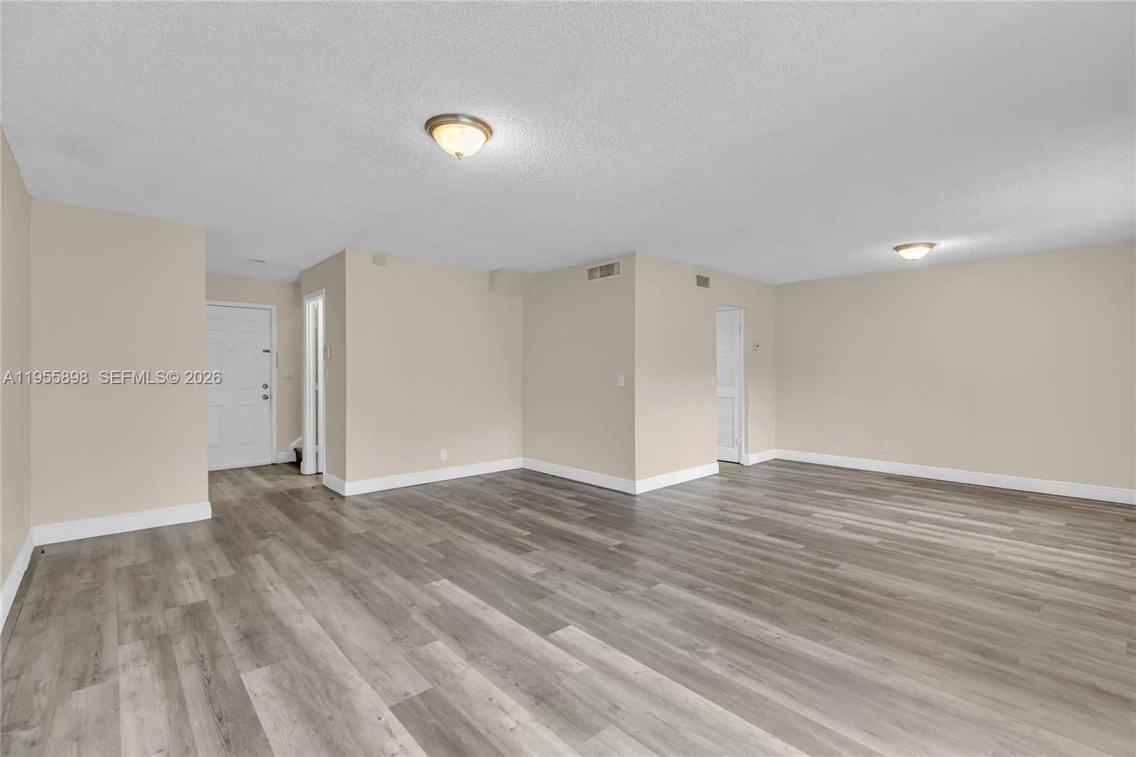 17901 NW 68th Ave # T206, Hialeah FL 33015