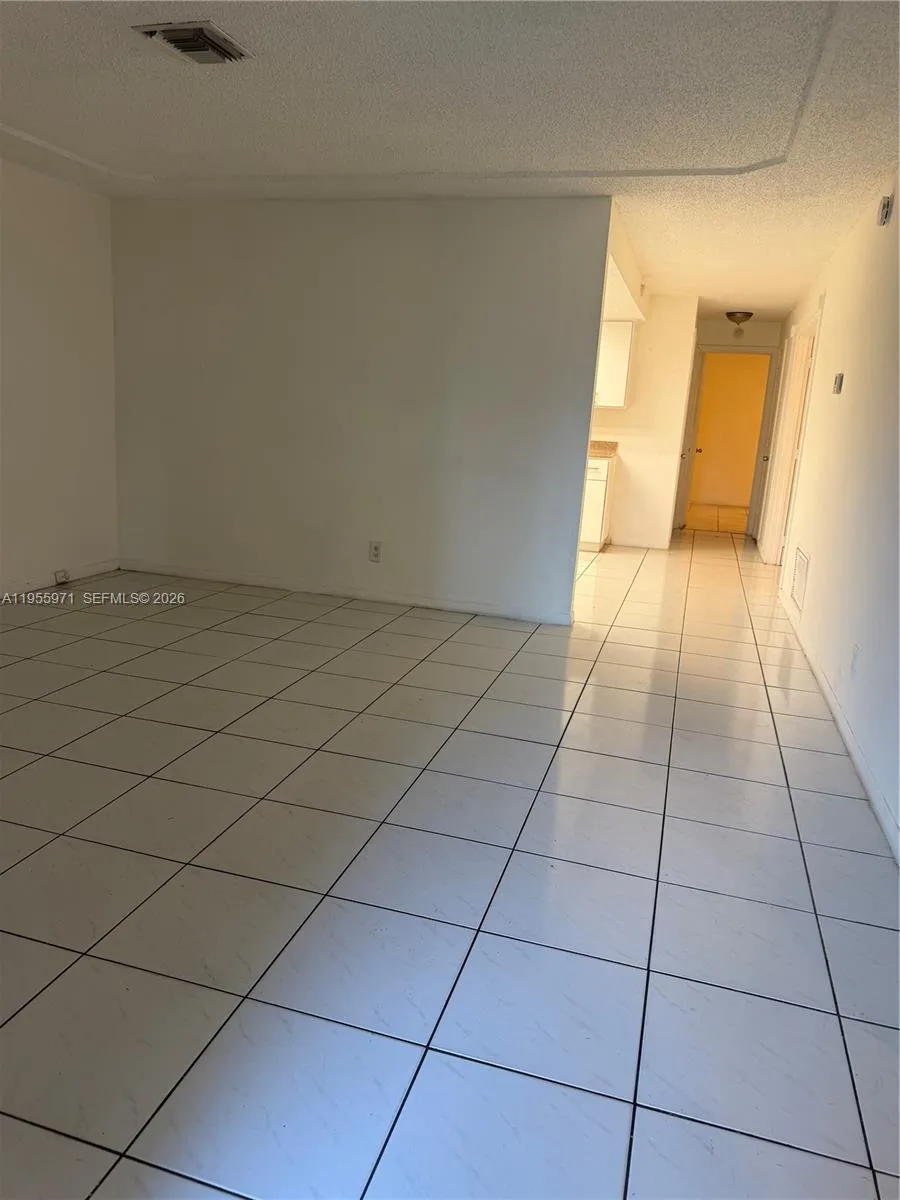6532 SW 18th Ct, North Lauderdale FL 33068