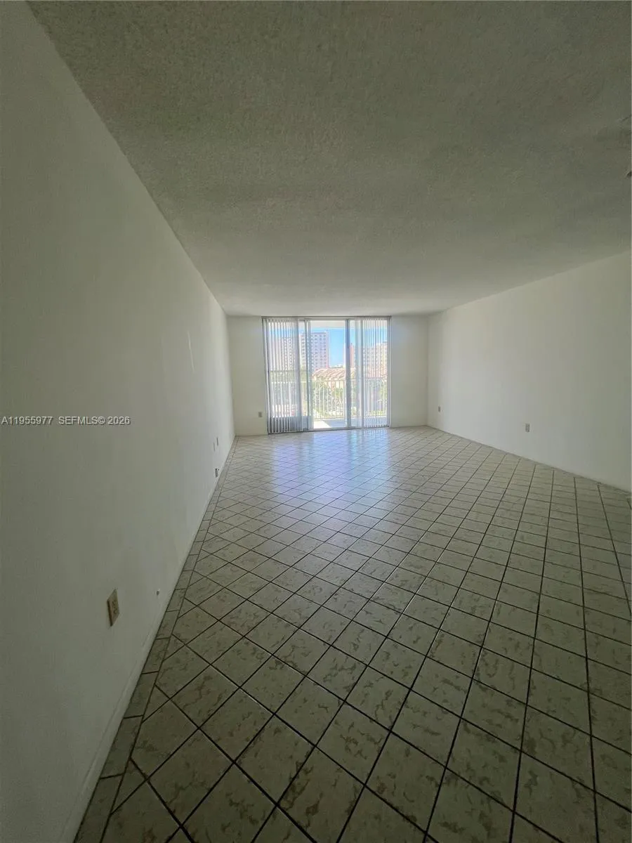 2801 NE 183rd St # 405W, Aventura FL 33160