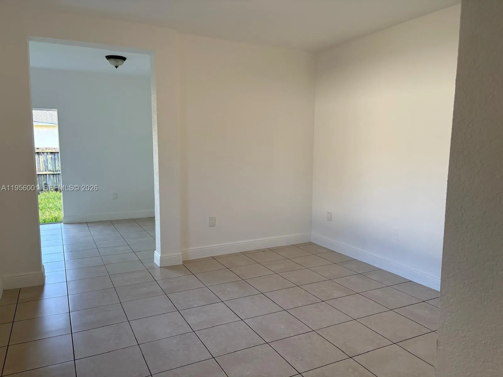 2916 NW 51st St, Miami FL 33142