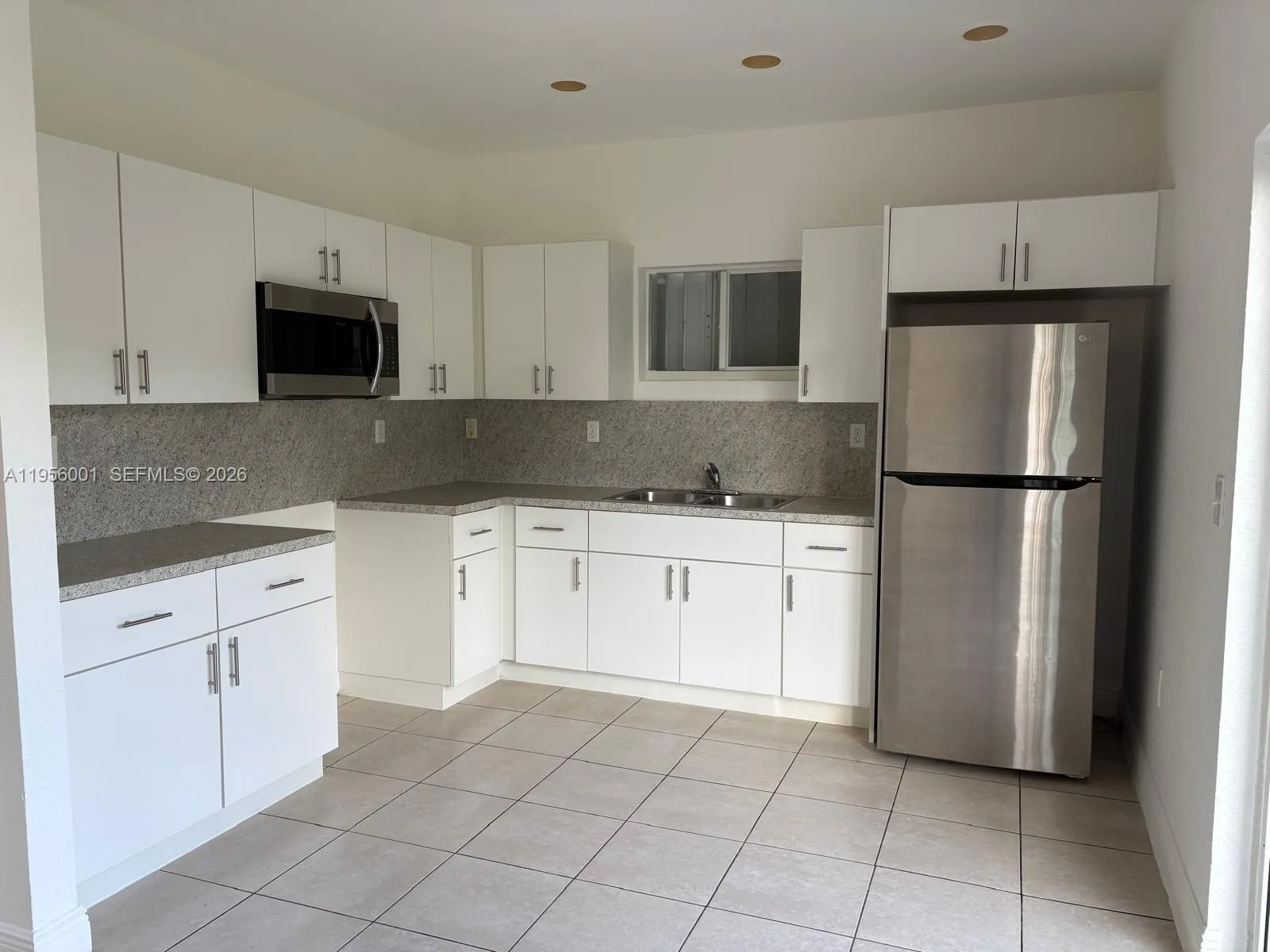 2916 NW 51st St, Miami FL 33142