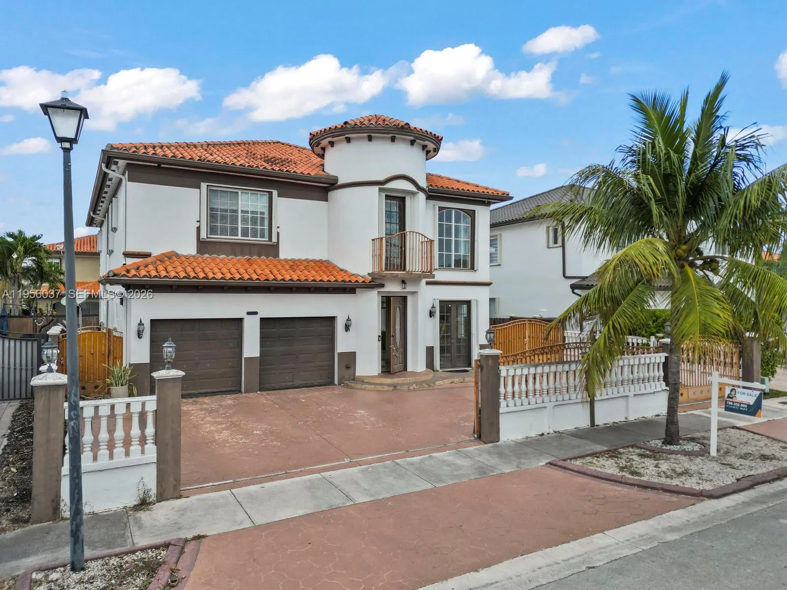 5 bedroom 4 bath for sale at 15383 SW 23rd St, Miami FL 33185