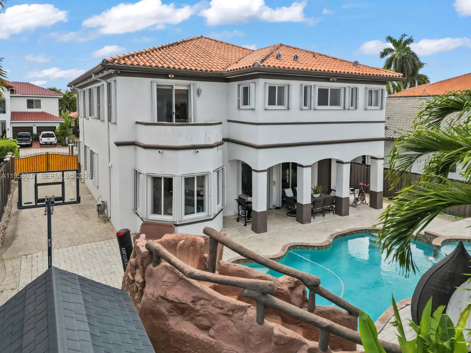 15383 SW 23rd St, Miami FL 33185