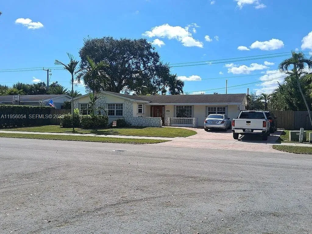 10330 SW 103rd Ct, Miami FL 33176