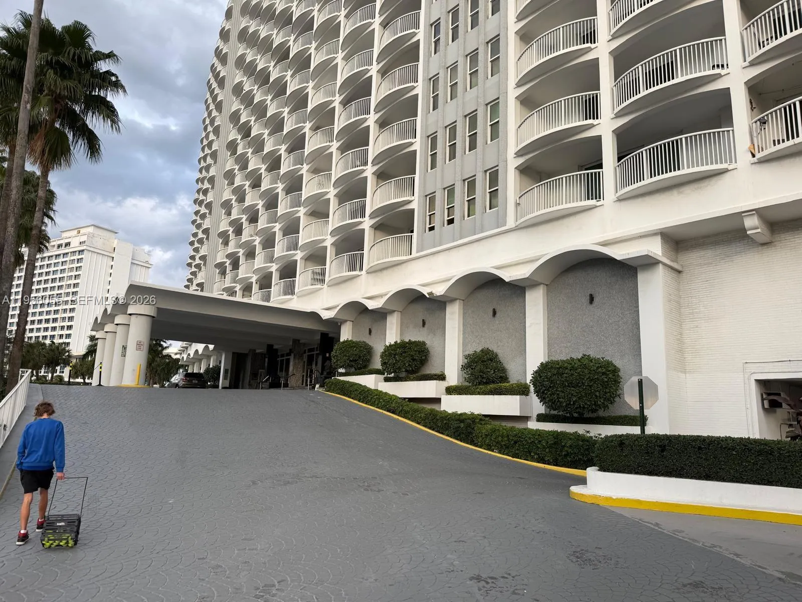 2 bedroom 2 bath for sale at 5401 Collins Ave # 107, Miami Beach FL 33140