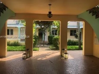 736 13th St # 202, Miami Beach FL 33139