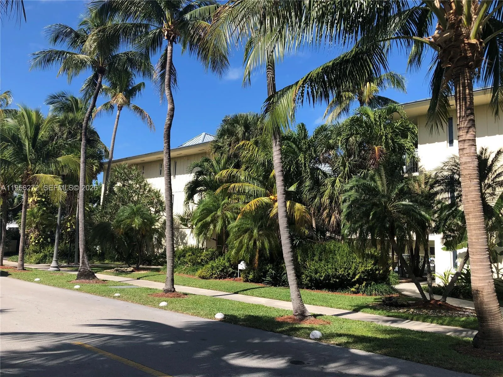 255 Sunrise Dr # 305, Key Biscayne FL 33149
