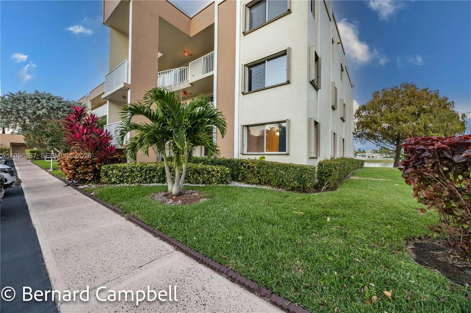 2 bedroom 2 bath for sale at 7264 S Devon Dr # 112, Tamarac FL 33321
