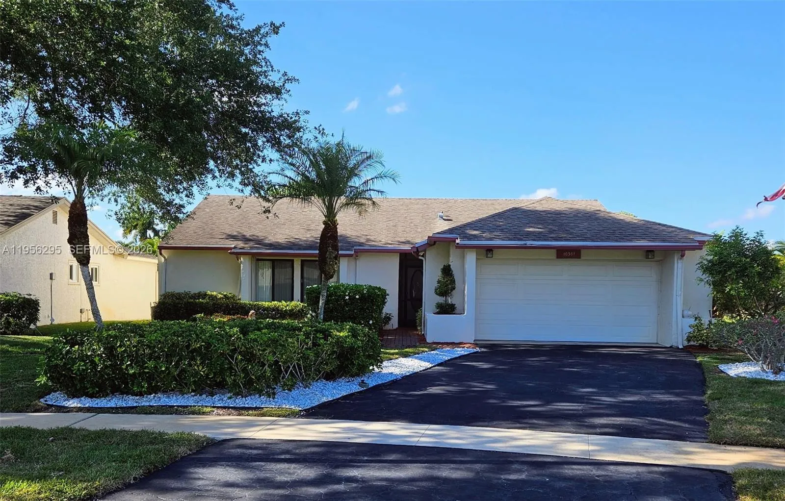 10301 Greenbriar Ct, Boca Raton FL 33498