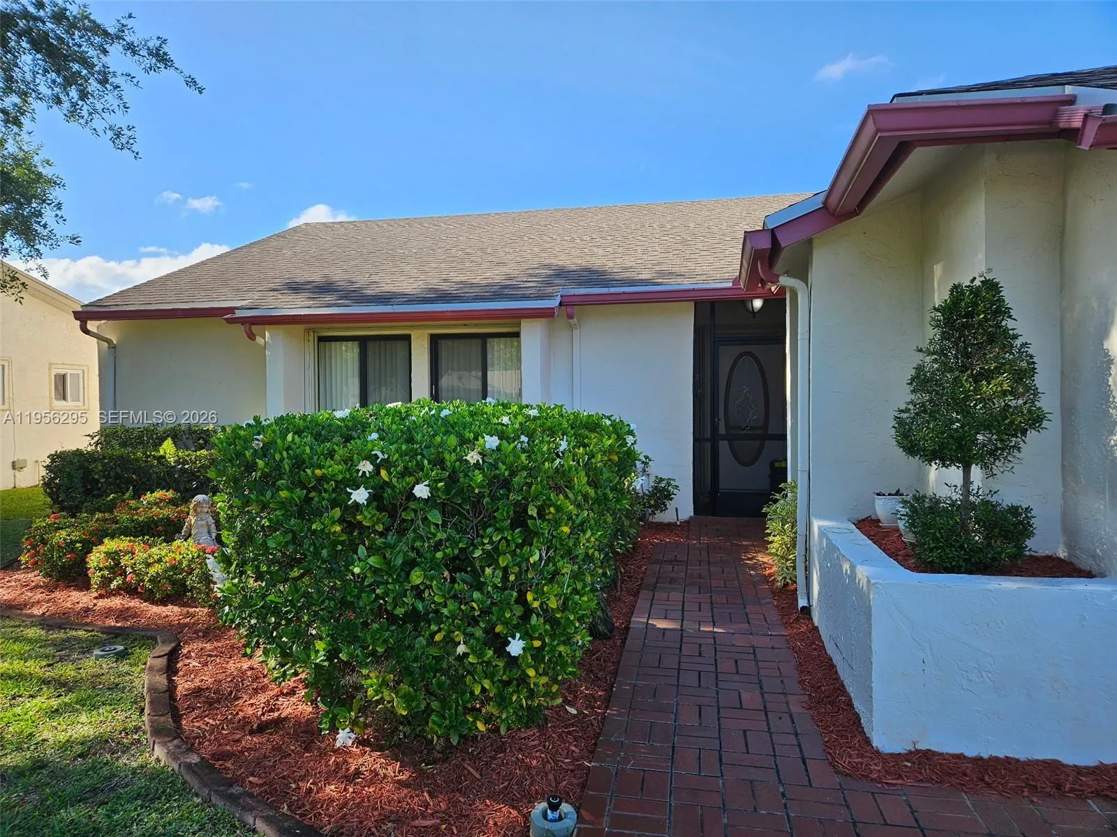 10301 Greenbriar Ct, Boca Raton FL 33498