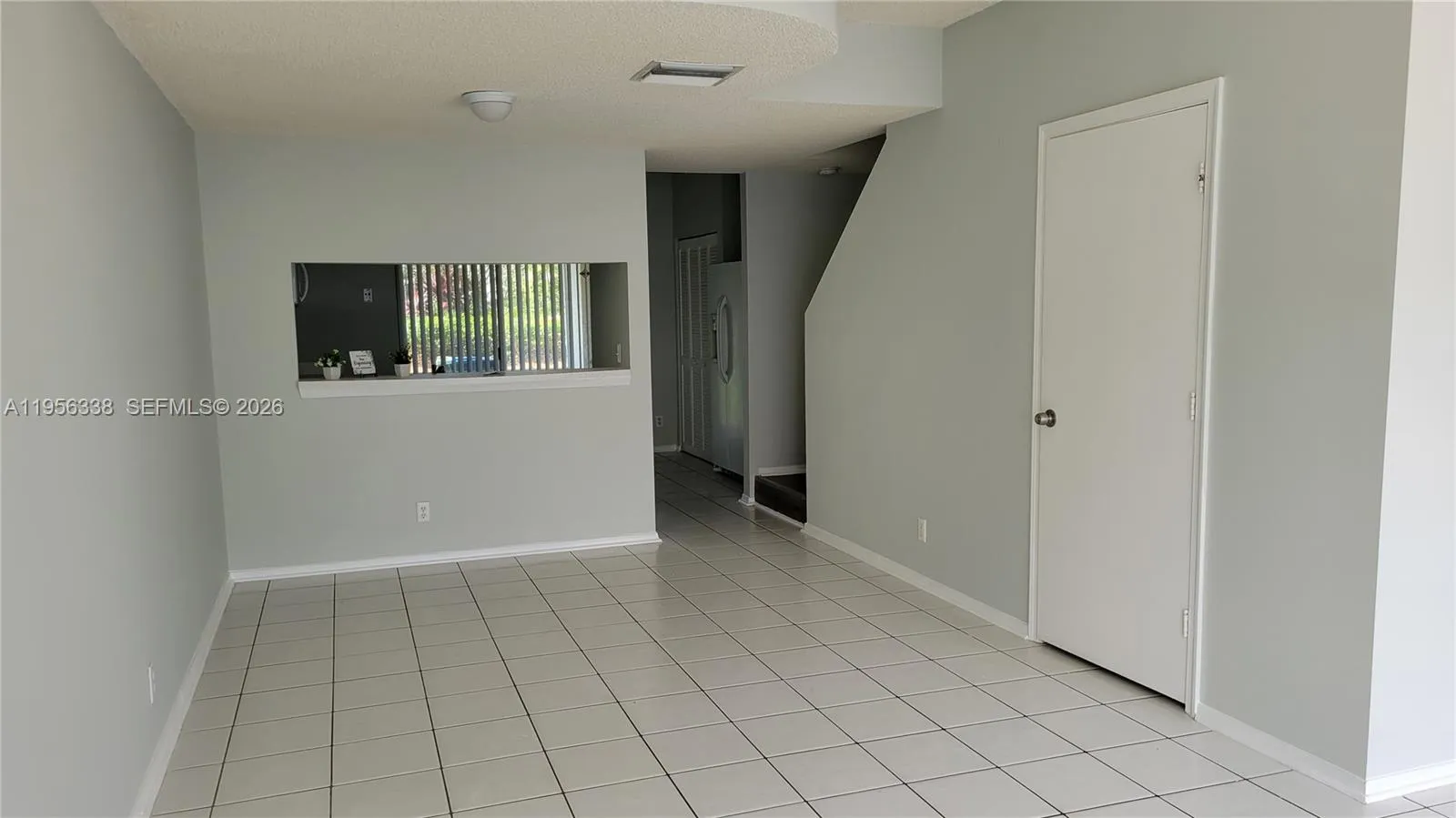 16679 Hemingway Dr, Weston FL 33326