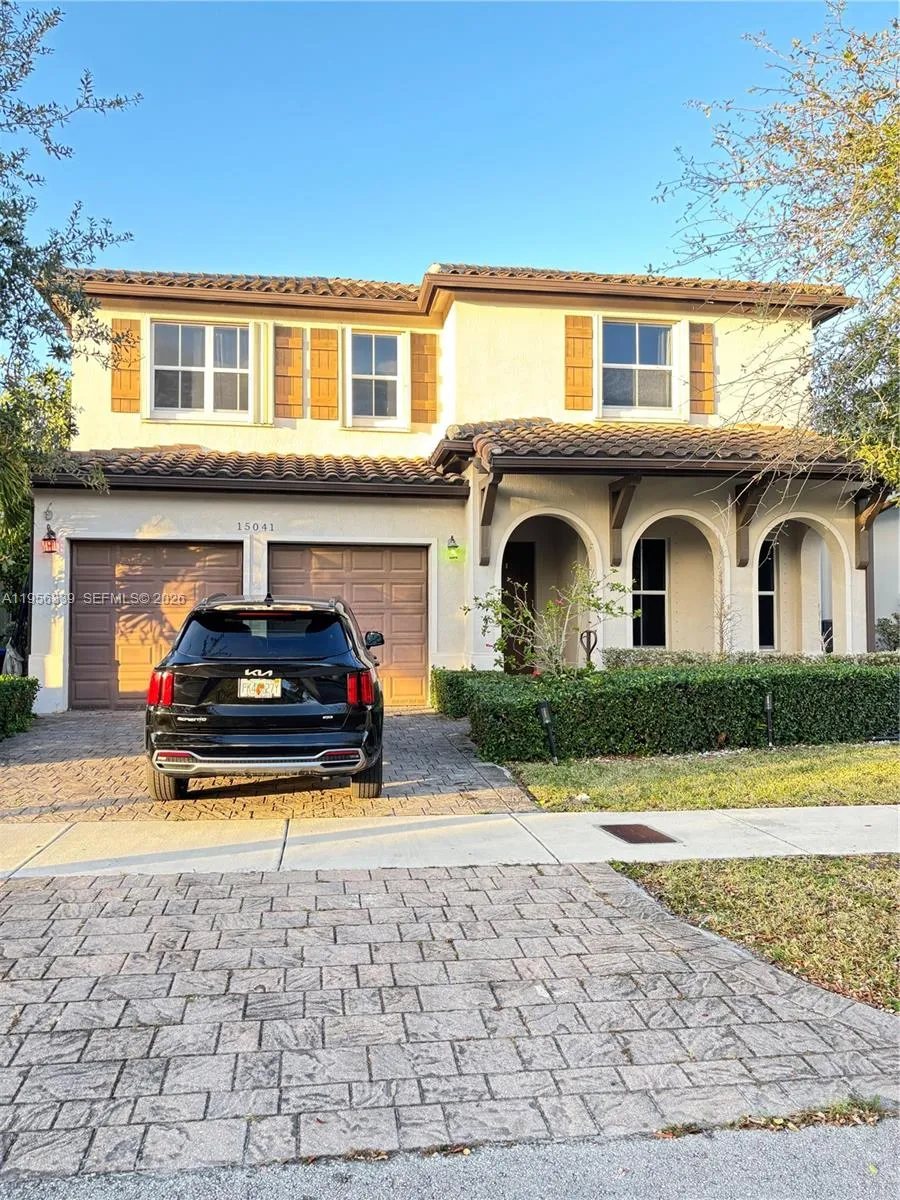 5 bedroom 3 bath for sale at 15041 SW 177th Ter, Miami FL 33187