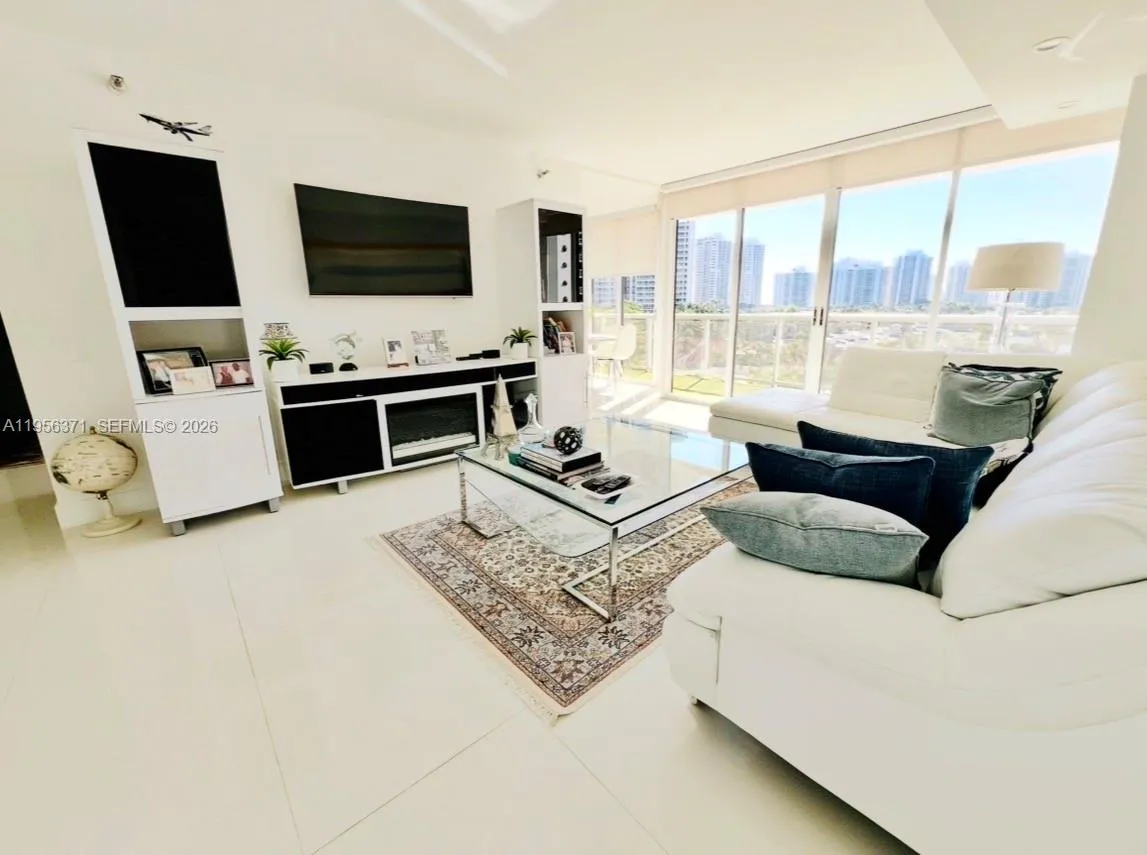 3640 Yacht Club Dr # 609, Aventura FL 33180