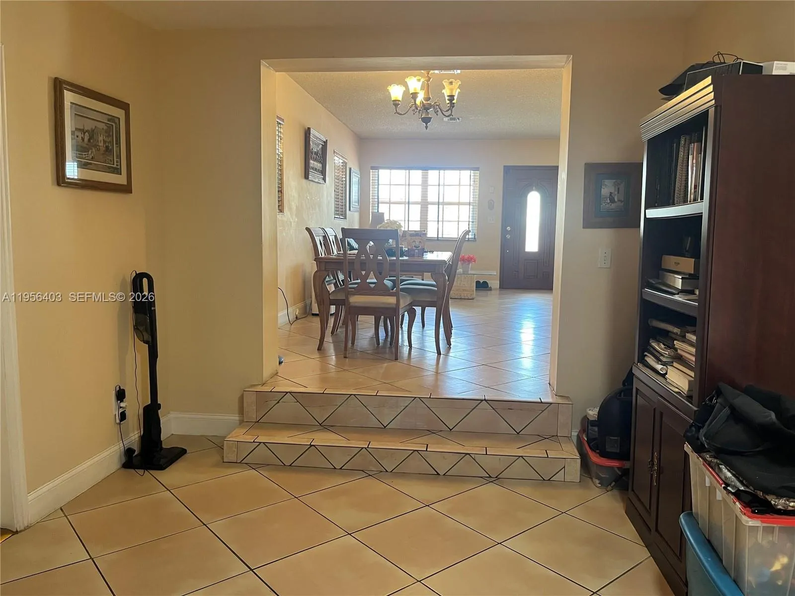 9026 SW 34 ST, Miami FL 33165