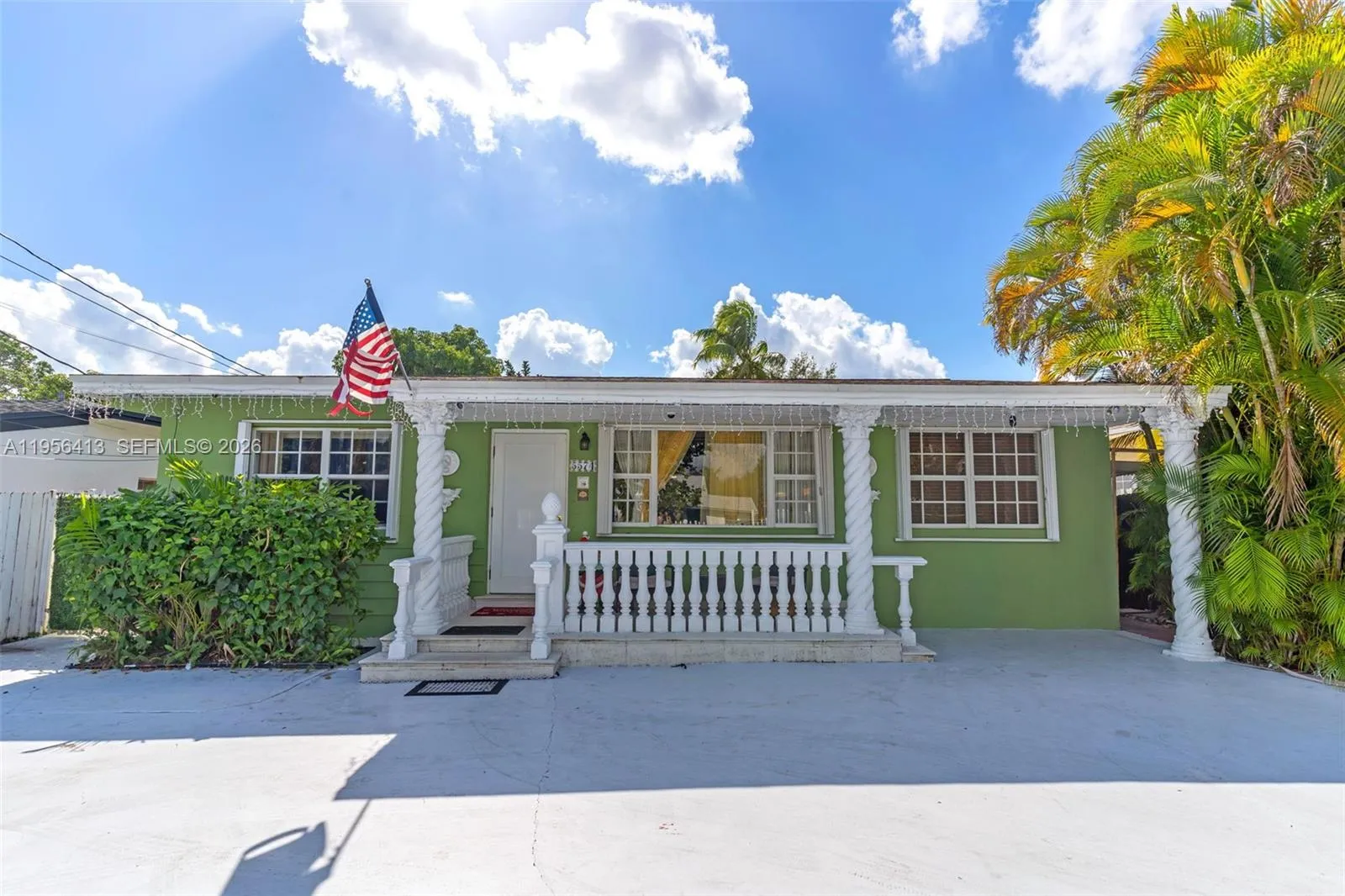 5574 SW 3rd St, Miami FL 33134