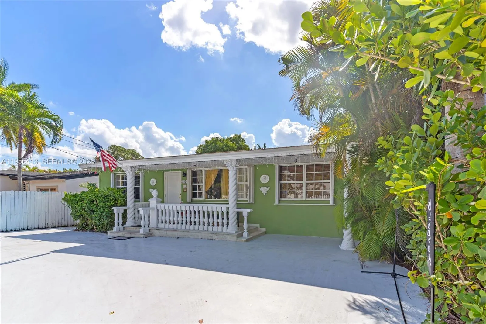 5574 SW 3rd St, Miami FL 33134