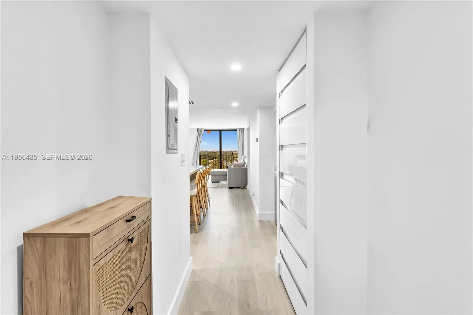 2625 Collins Ave # 1109, Miami Beach FL 33140