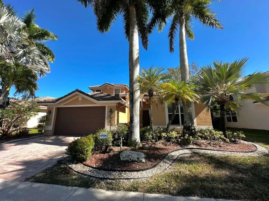 1831 Mariners Ln, Weston FL 33327