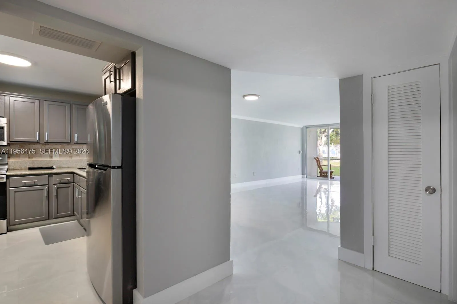 1351 NE 191 St # 106, Miami FL 33179