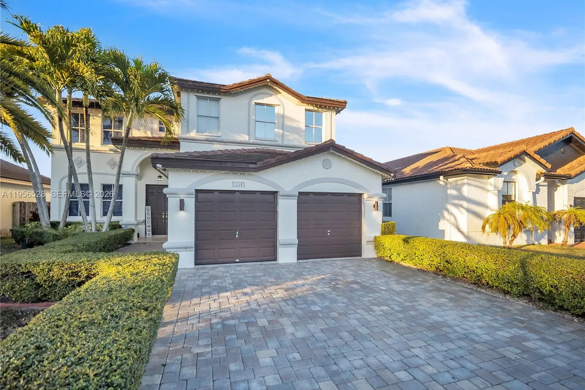 15541 SW 21st Ter, Miami FL 33185