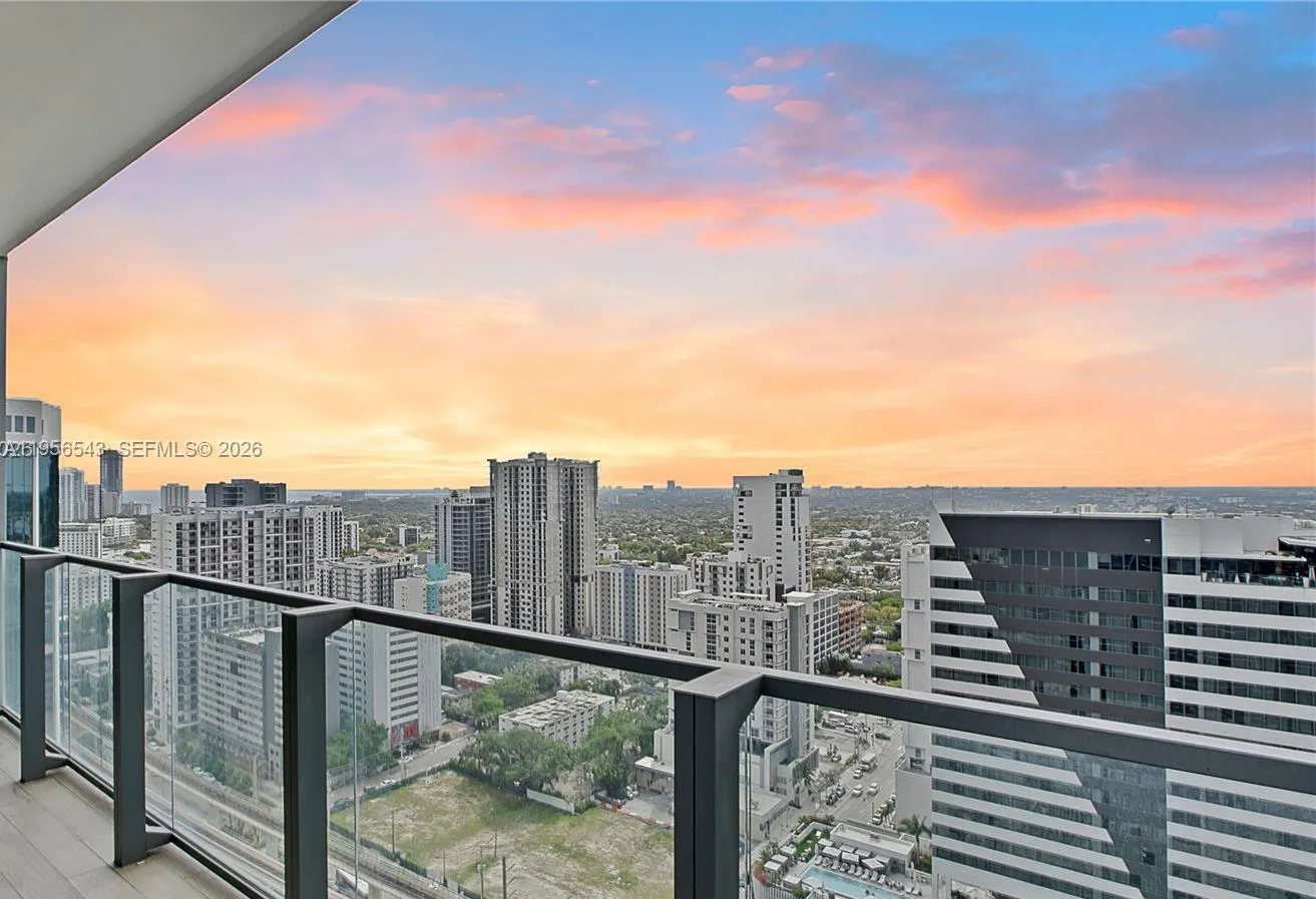 2 bedroom 2 bath for sale at 88 SW 7th St # 2104, Miami FL 33130