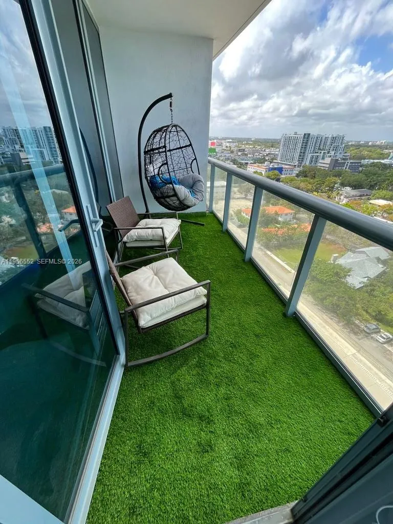 1 bedroom 1 bath for sale at 601 NE 36th St # 1305, Miami FL 33137
