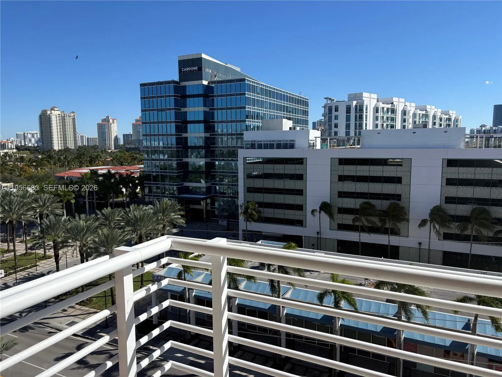 1 bedroom 1 bath for sale at 18800 NE 29th Ave # 807, Aventura FL 33180