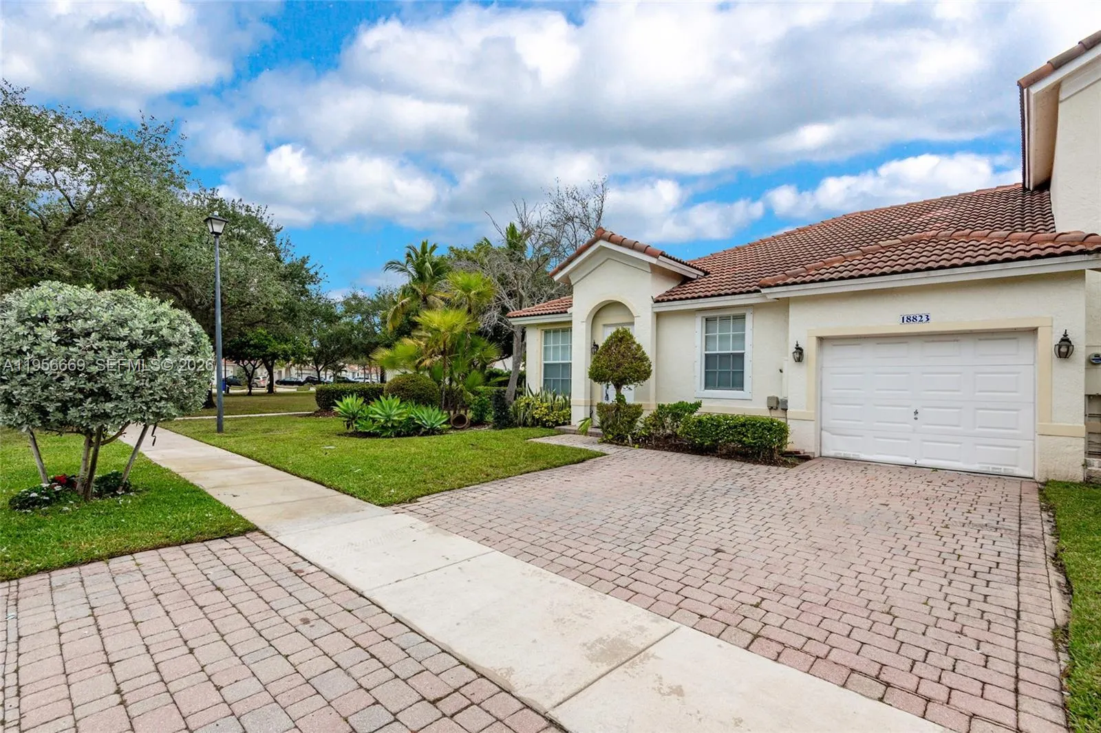 3 bedroom 2 bath for sale at 18823 SW 28th St, Miramar FL 33029