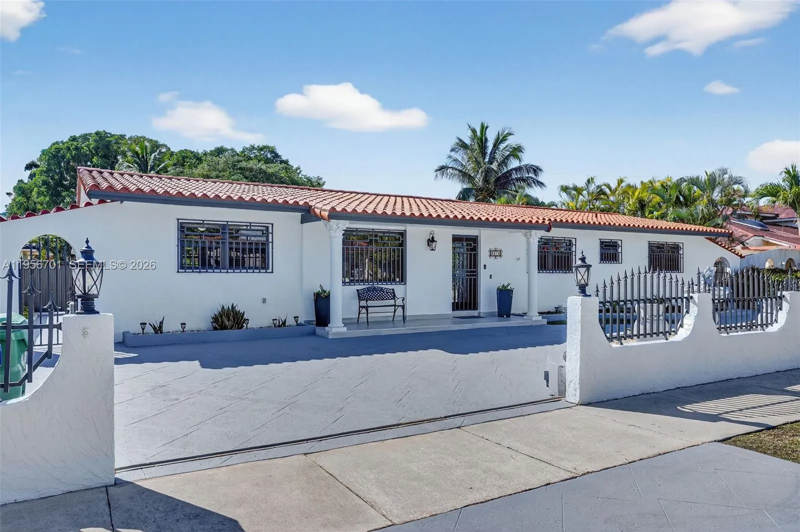 9410 SW 42nd St, Miami FL 33165