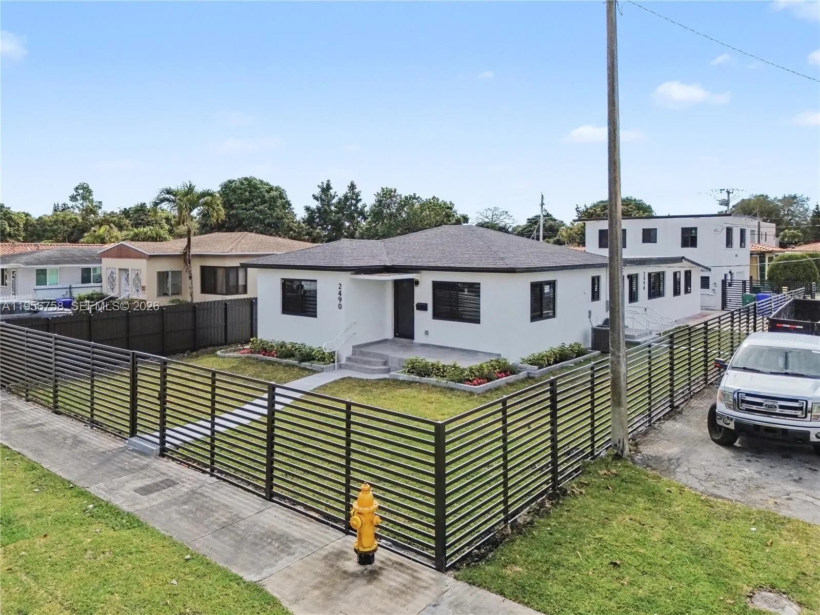 2490 SW 17th St, Miami FL 33145