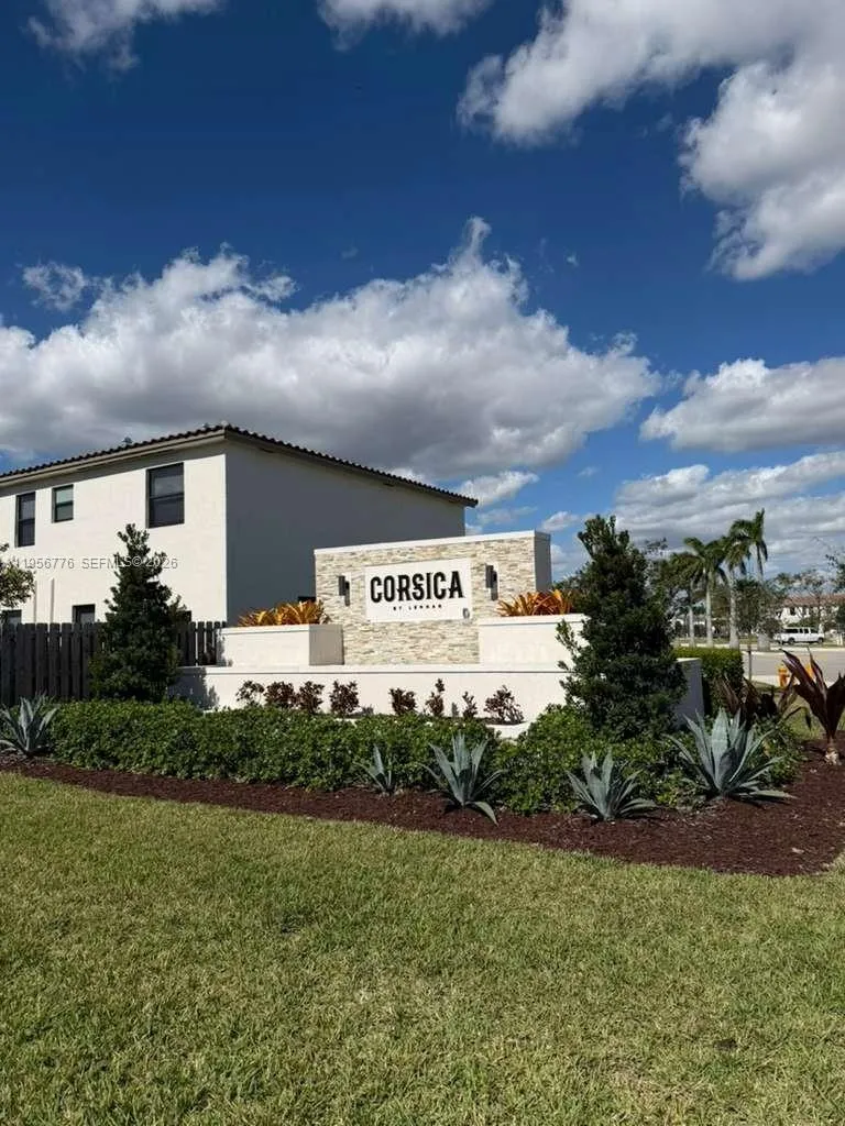 3 bedroom 3 bath for sale at 11855 SW 246th Ter, Homestead FL 33032