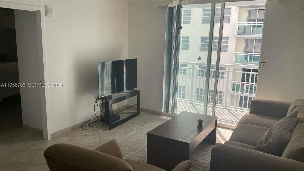1 bedroom 1 bath for sale at 6969 Collins Ave # 1106, Miami Beach FL 33141
