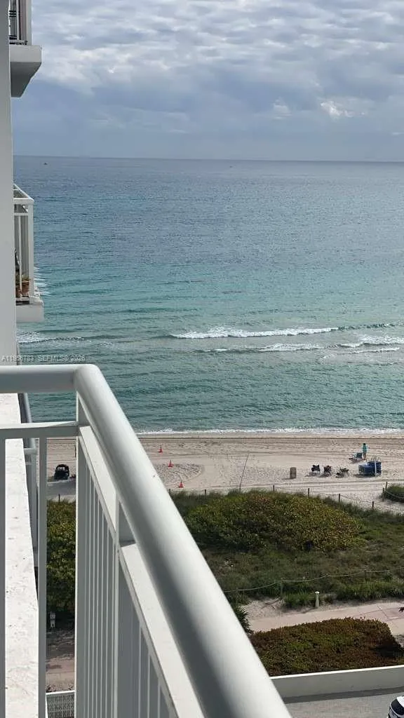 6969 Collins Ave # 1106, Miami Beach FL 33141