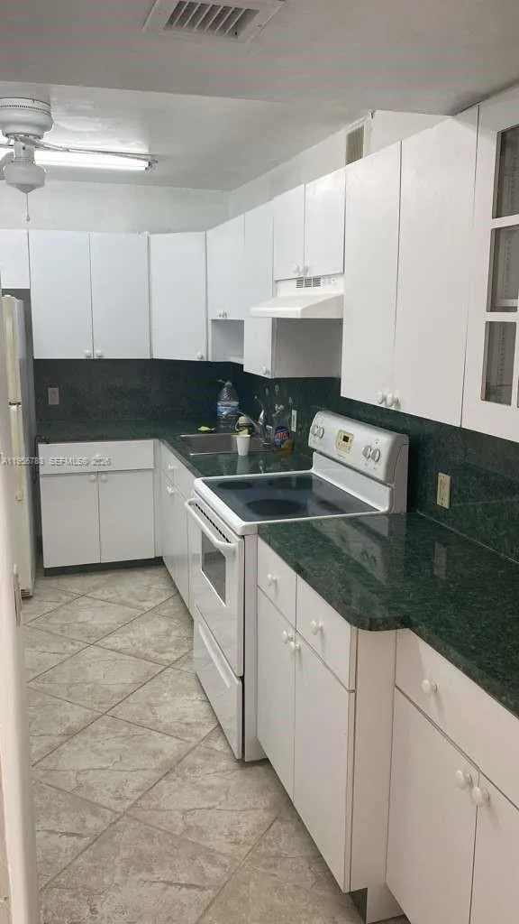 6969 Collins Ave # 1106, Miami Beach FL 33141