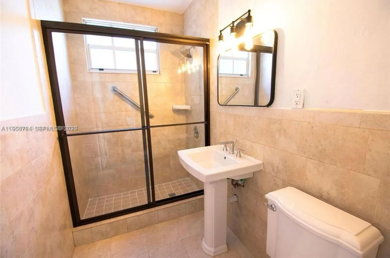 3304 S Le Jeune Rd # 3304, Coral Gables FL 33134