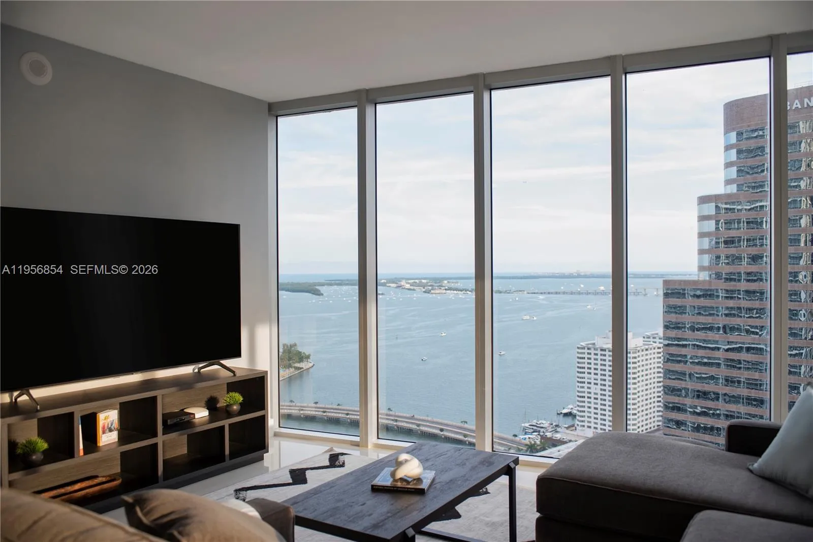 2 bedroom 2 bath for sale at 485 Brickell Ave # 3208, Miami FL 33131
