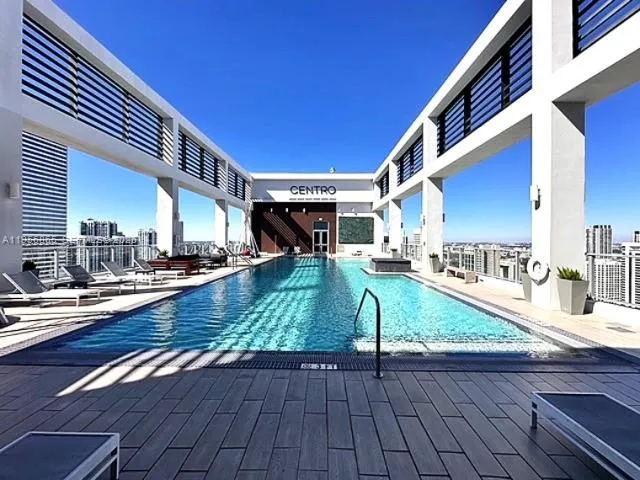 2 bedroom 2 bath for sale at 151 SE 1st St, Miami FL 33131