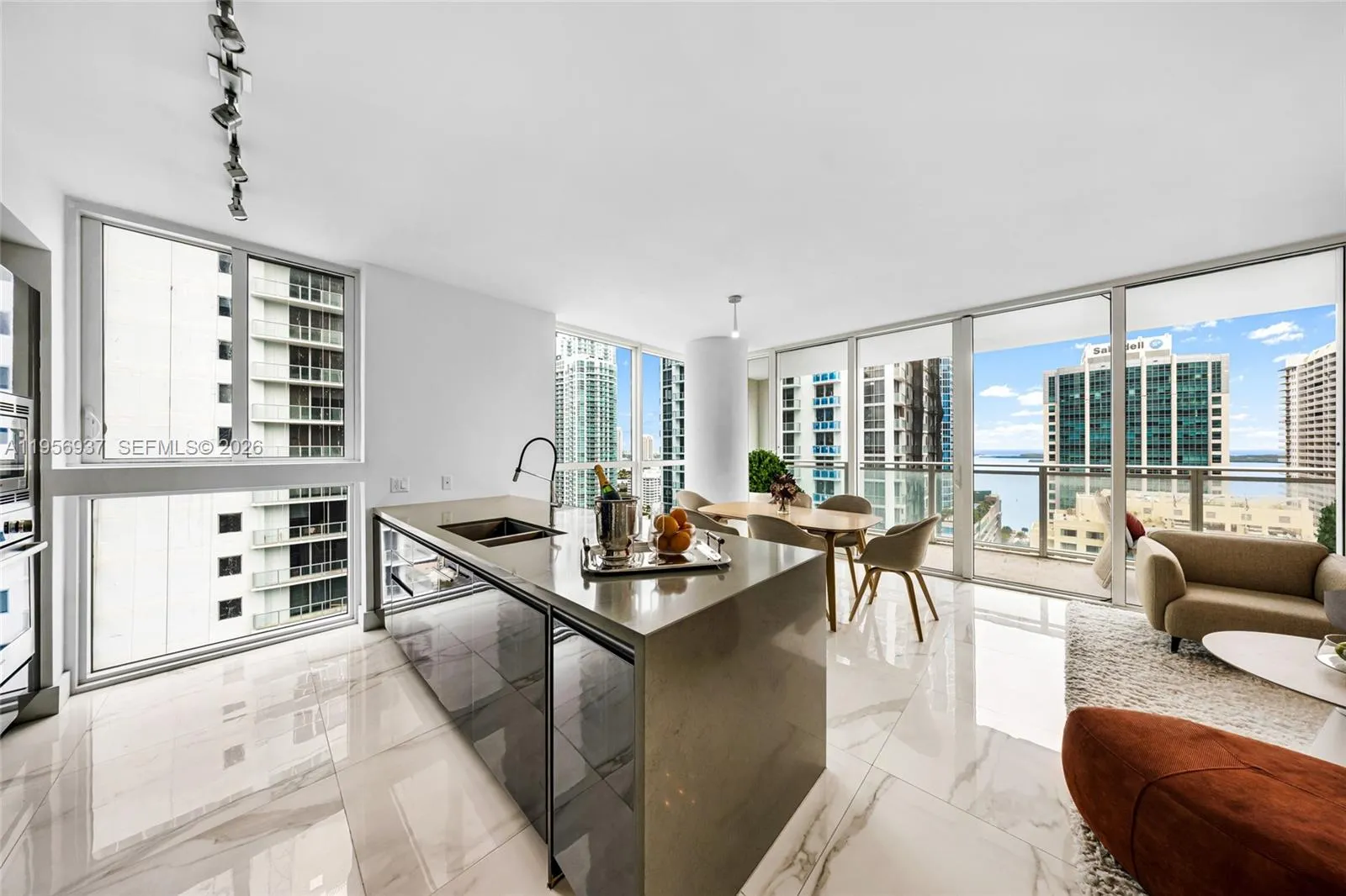 2 bedroom 2 bath for sale at 1080 Brickell Ave # 2708, Miami FL 33131