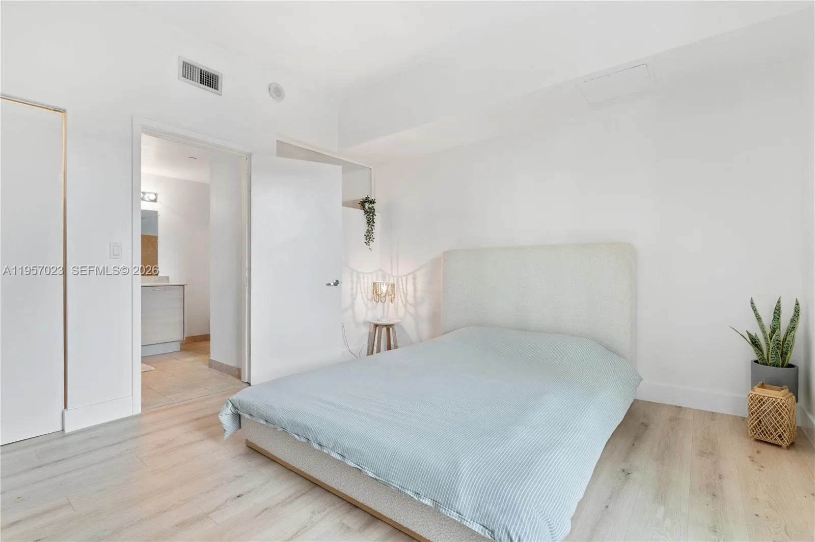 350 NE 24th St # 406, Miami FL 33137