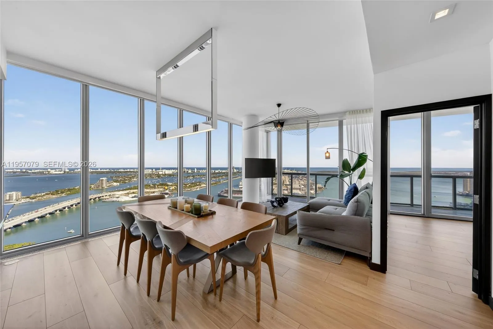 888 Biscayne Blvd # 5508, Miami FL 33132