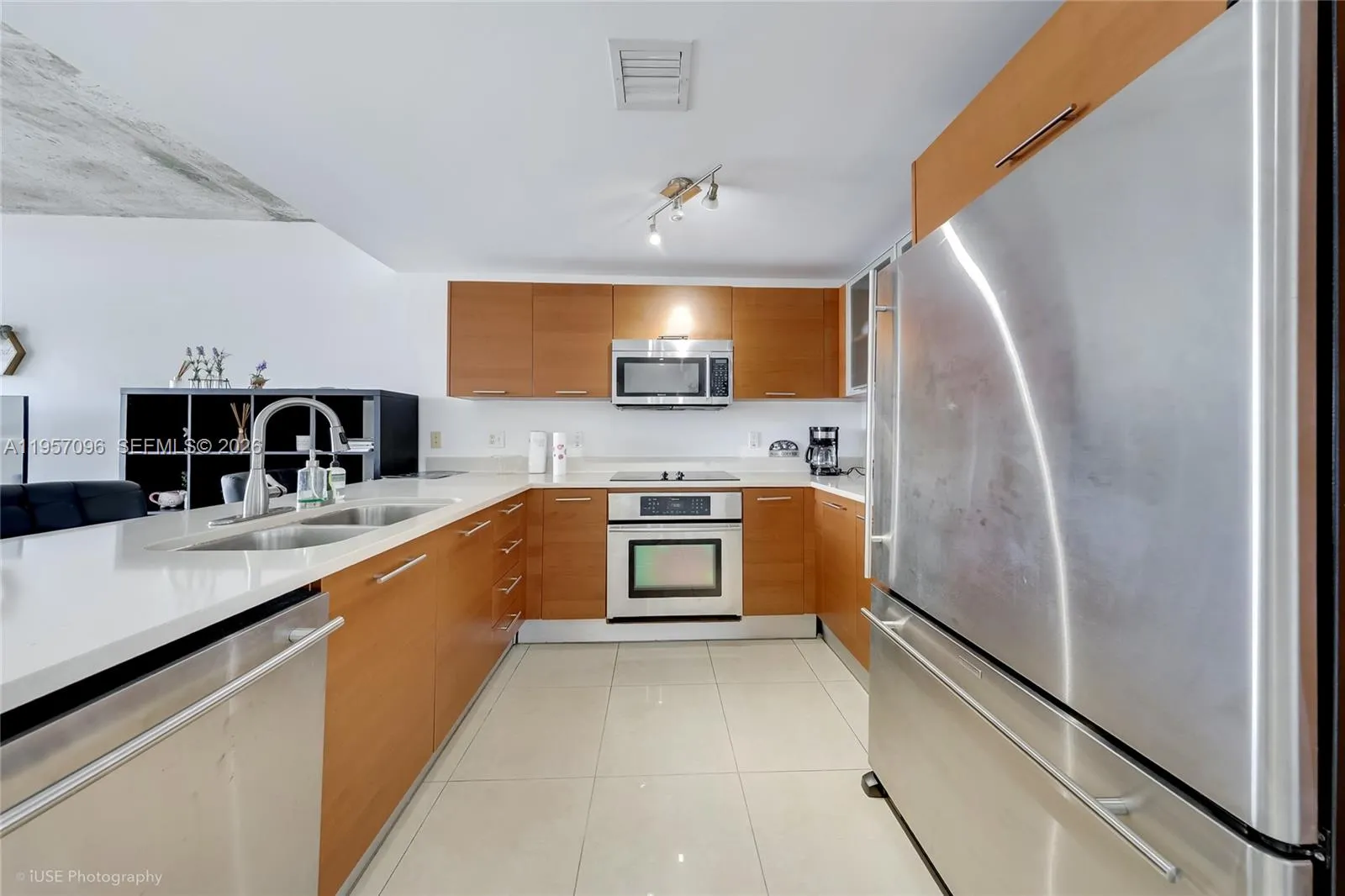 3250 NE 1st Ave # 811, Miami FL 33137
