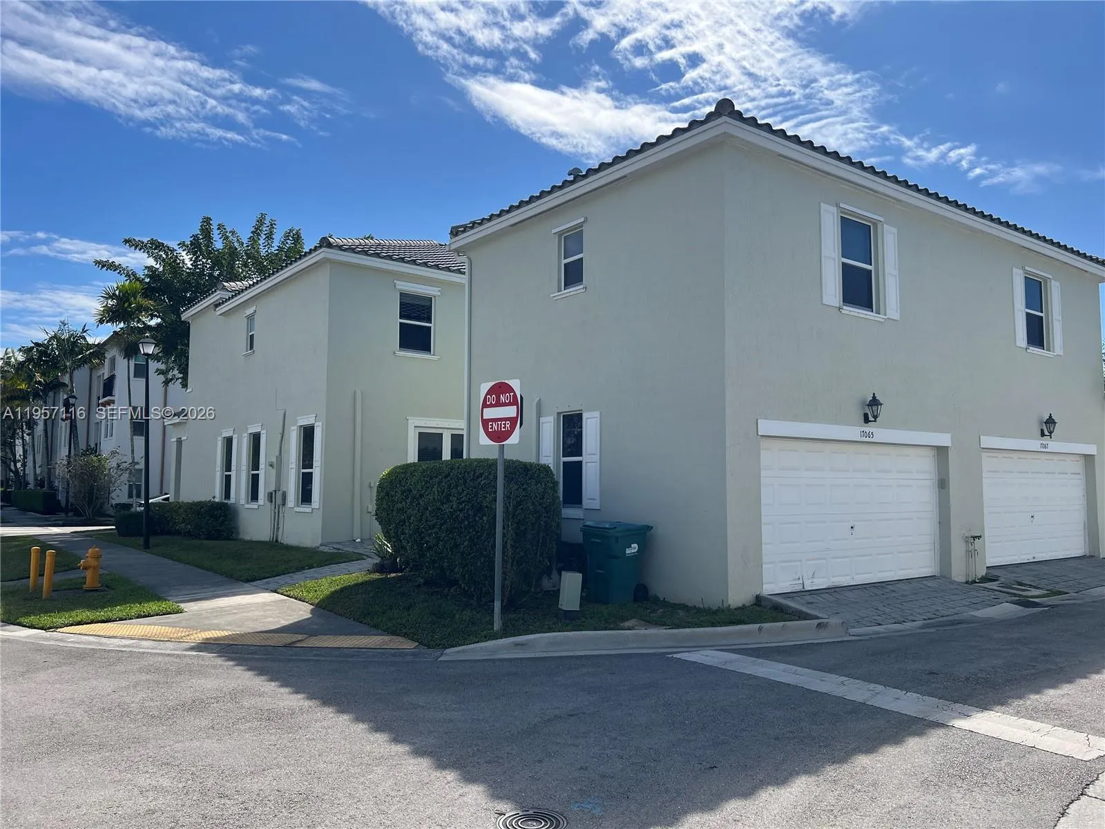 17065 SW 93rd St, Miami FL 33196