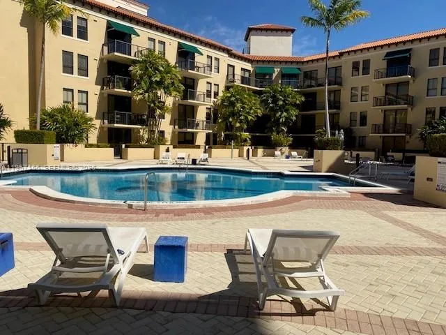 2 bedroom 2 bath for rent at 55 Merrick Way # 552, Coral Gables FL 33134